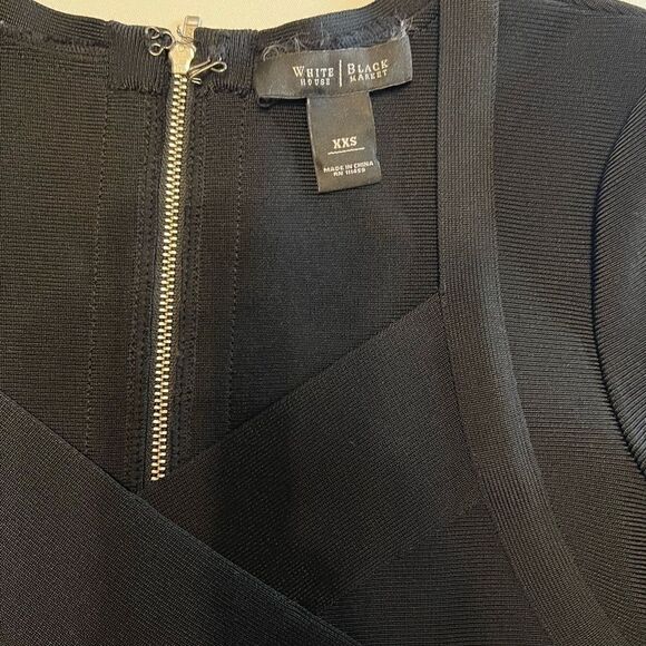 ⭐️5/$25 SALE White House Black Market Black slimming bodycon dress Size XXS - Picture 14 of 16